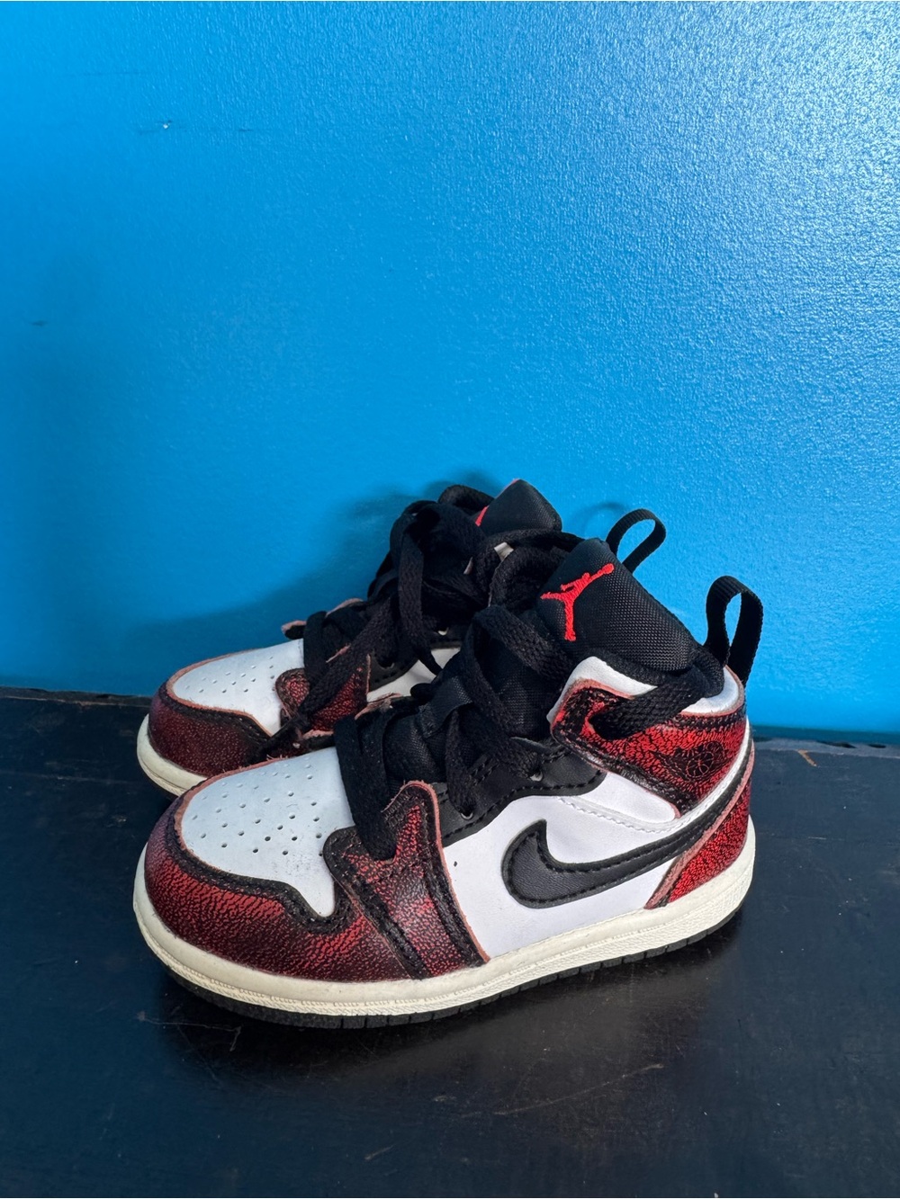 Nike Air Jordan 1 Mid SE "Wear-Away" kids' sneakers 7c